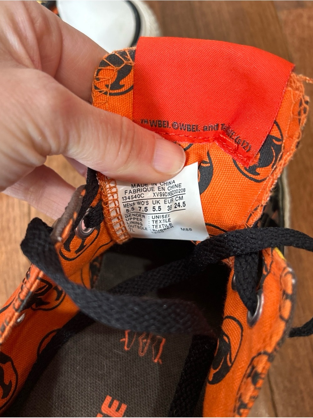 Converse Thundercats Cheetara Sneakers Shoes Women’s Size 7.5 Black Orange - Picture 8 of 11